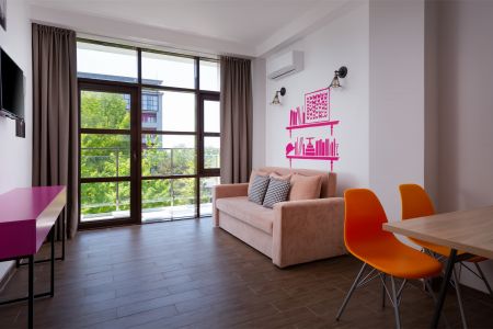 Family room with balcony (В ТАУНХАУСЕ)